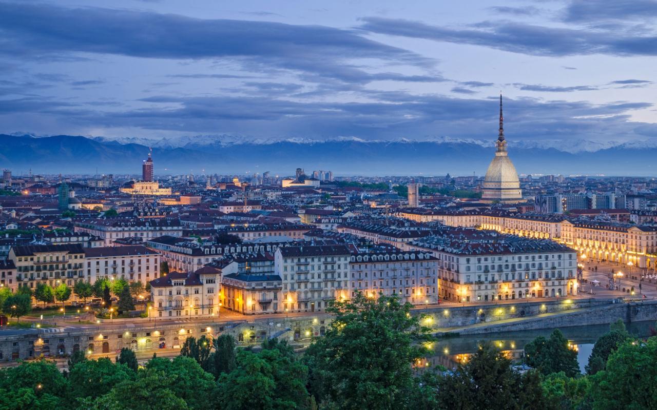 تورينو.. عاصمة الثقافة والأعمال الإيطالية