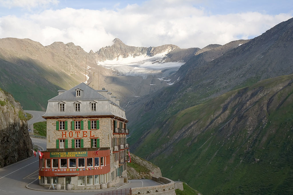 فندق Belvédère فرصتك الحقيقية لملامسة السحاب داخل جبل الجليد