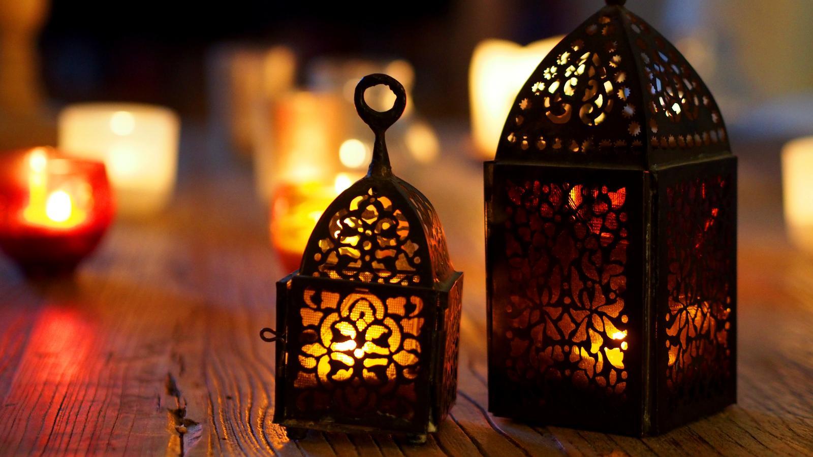 فوانيس رمضان والزينة.. منين تشتري الأجمل والأرخص وتستمتع بفن بجد يلا بوك