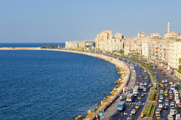   الاسكندرية Egypt-alexandria-corniche