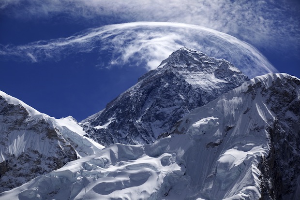 أكثر 15 حقيقة مثيرة عن جبل إيفرست