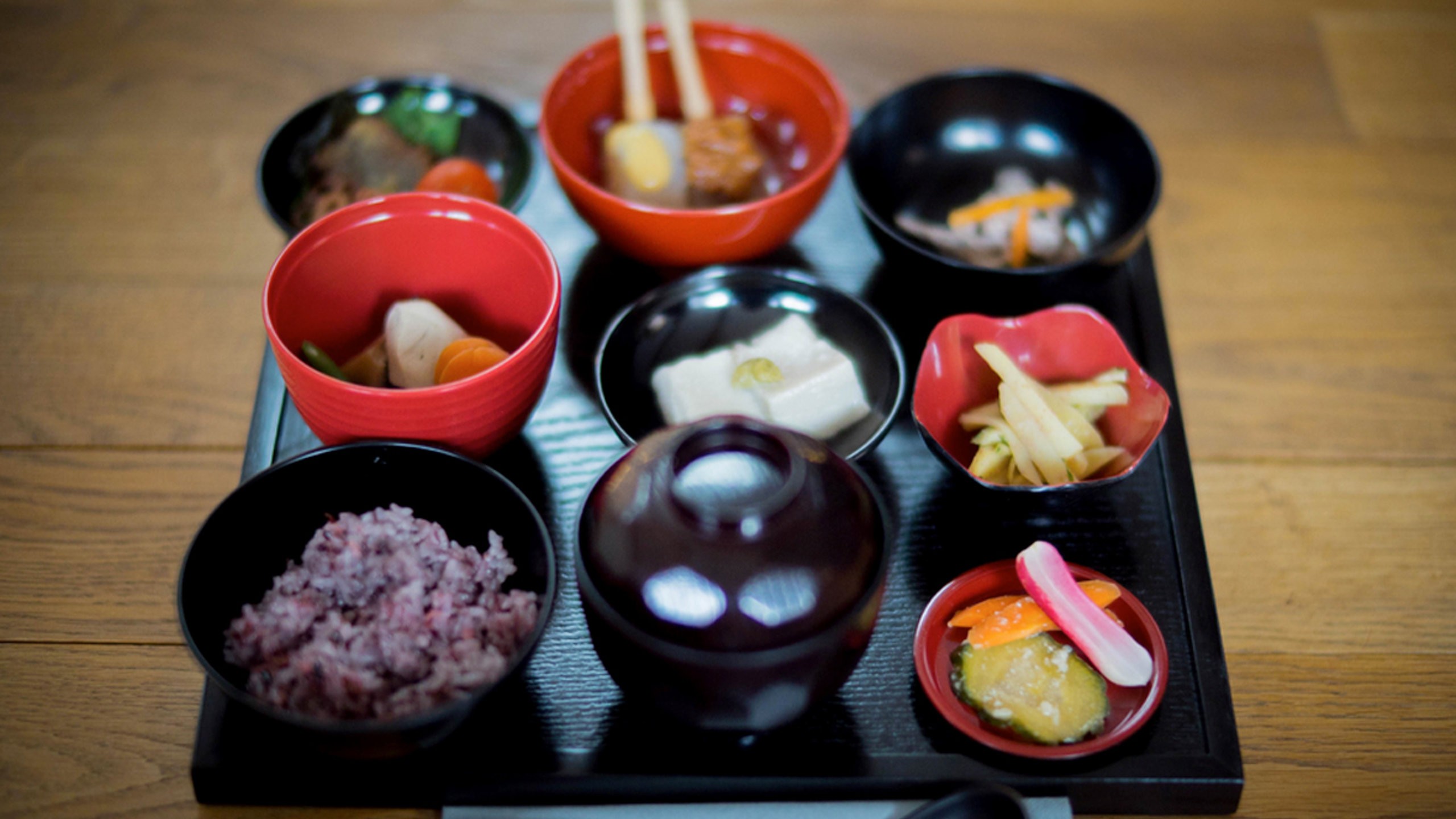 تذوق الطعام الياباني الغني في مدينة كيوتو العريقة