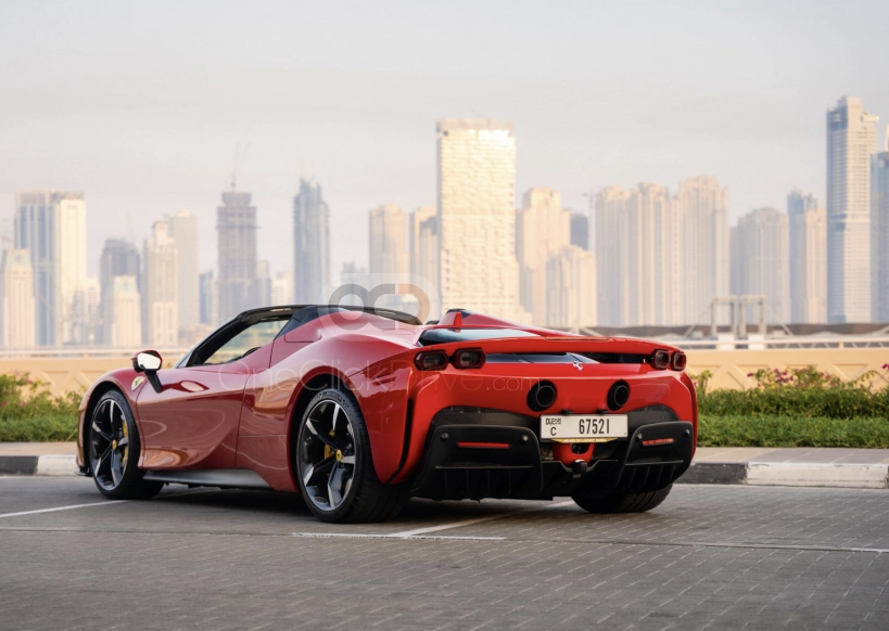 تجربة فاخرة لعشاق الأداء العالي مع ايجار لمبرجيني في دبي