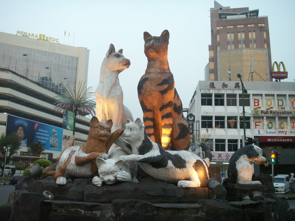 Cats Museum in Kuching - Yallabook