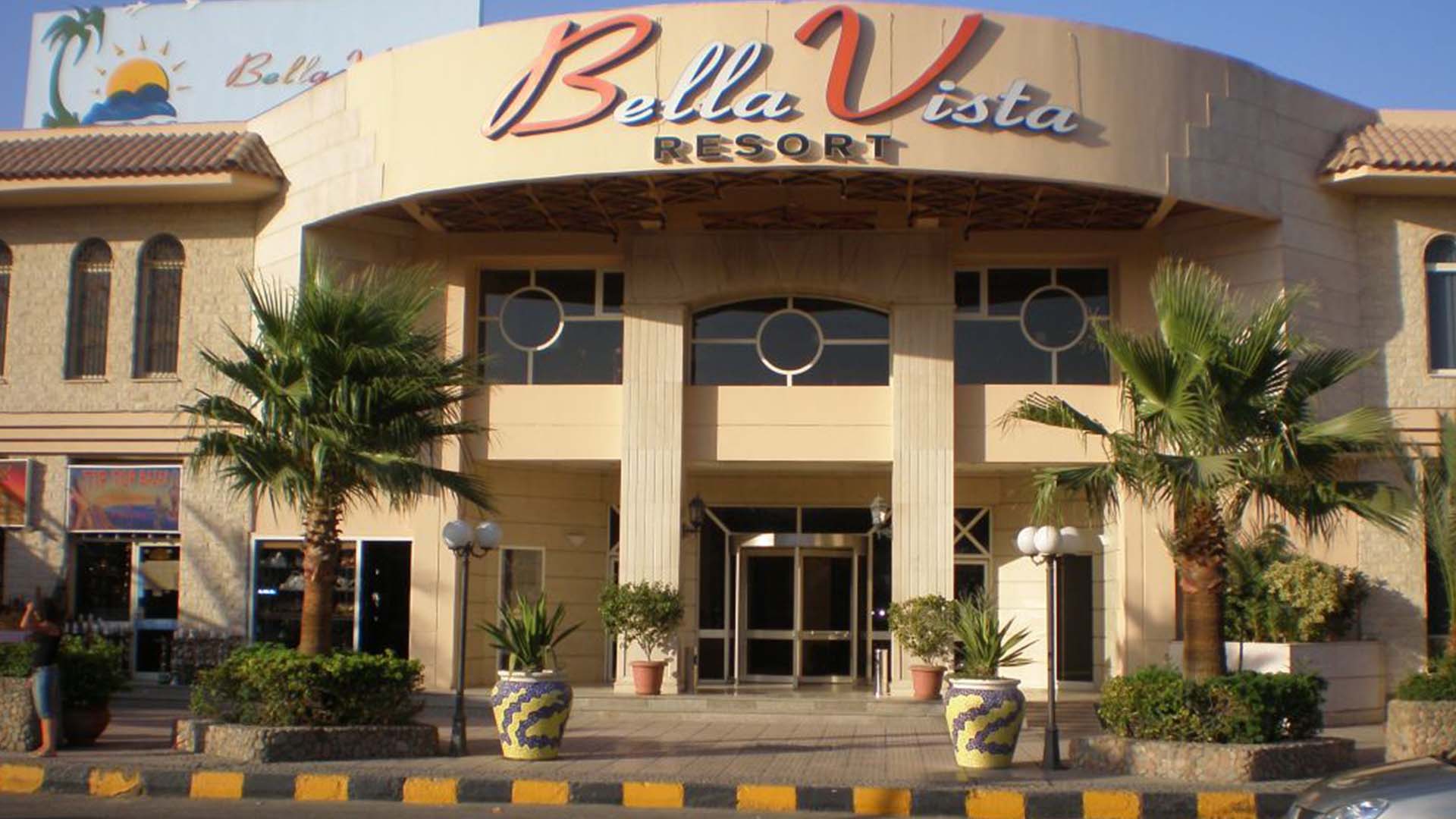 Bella vista египет. Bella Vista Resort Hurghada. Bella Vista Resort Hurghada 4 Хургада. Улица Шератон в Хургаде.