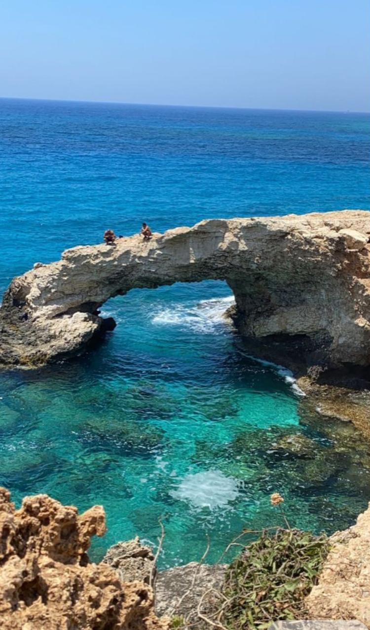 أكتشف سحر قبرص: الشمس والبحر والثقافة