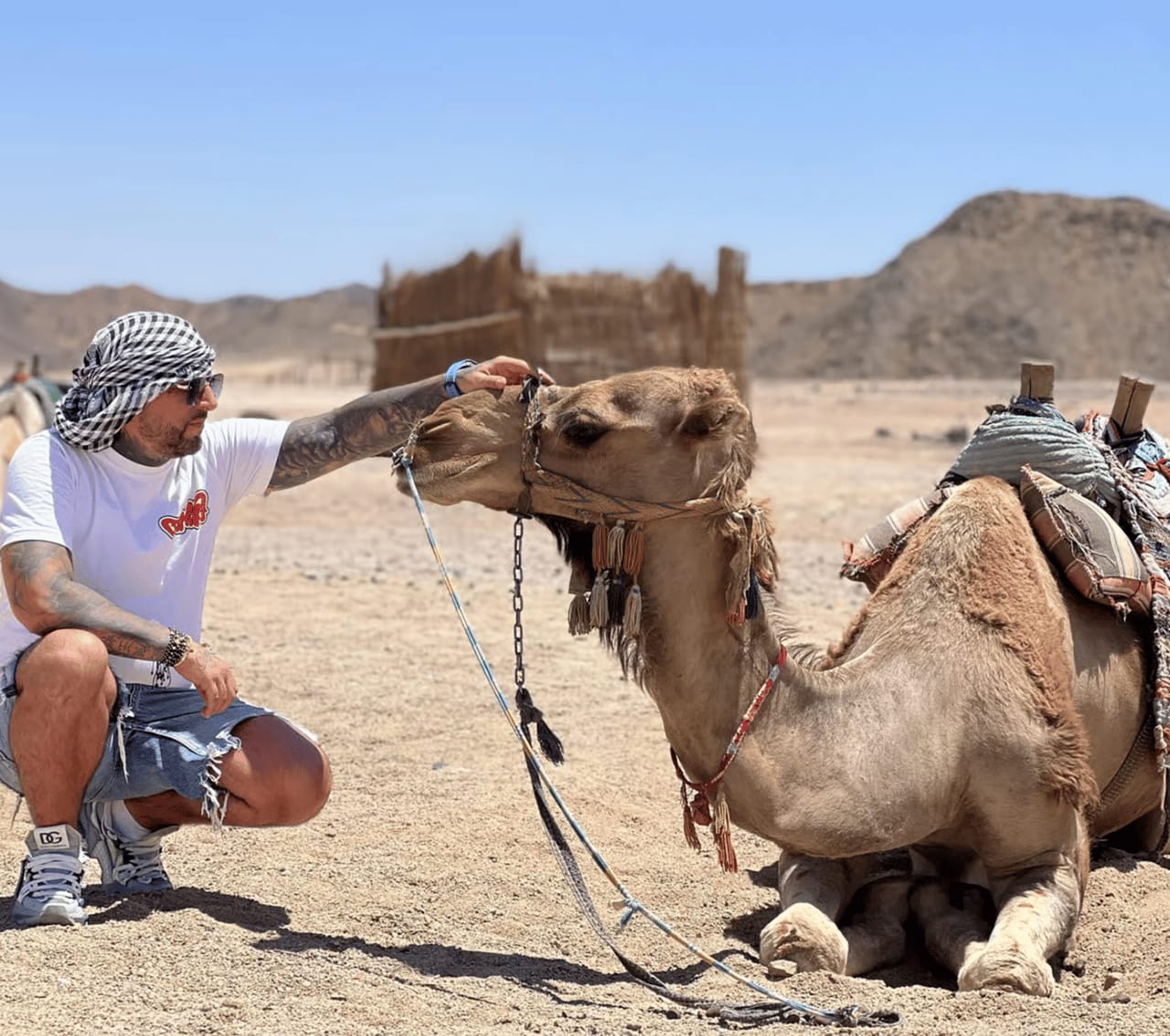 سفاري الجيب في مكادي باي – مغامرة الصحراء مع ركوب الجمال وعرض شرقي